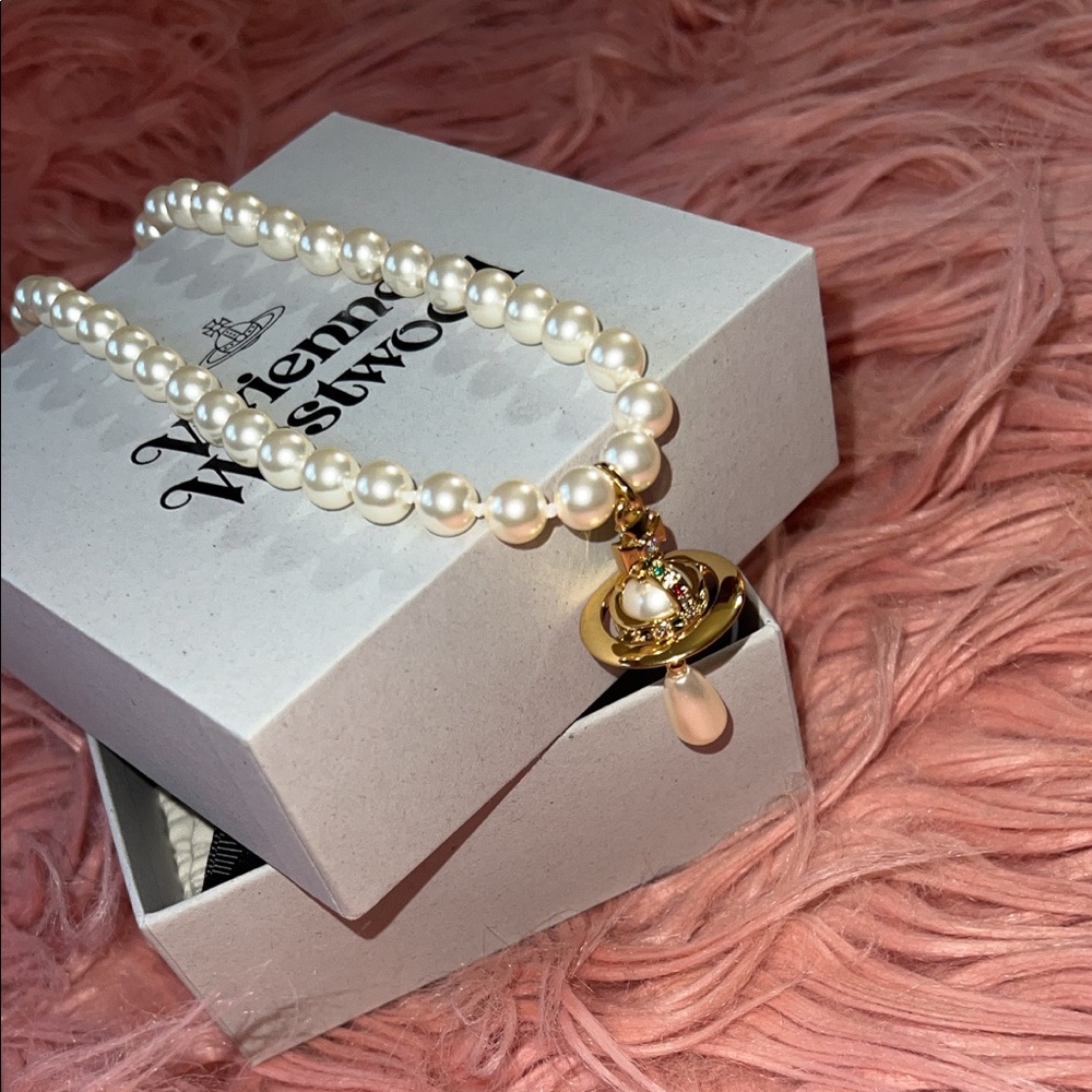 Vivienne Westwood One Row Pearl Drop Chocker